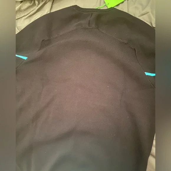 Hugo Boss sweat shirt